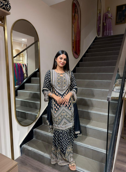 Women’s Black Printed Kurti Set with Dupatta | Luxury Ethnic Wear
