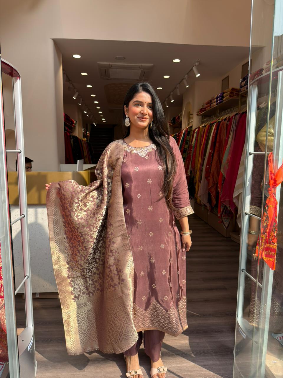 Mauve Brown Banarasi Woven Kurta Set with Rich Dupatta for Women