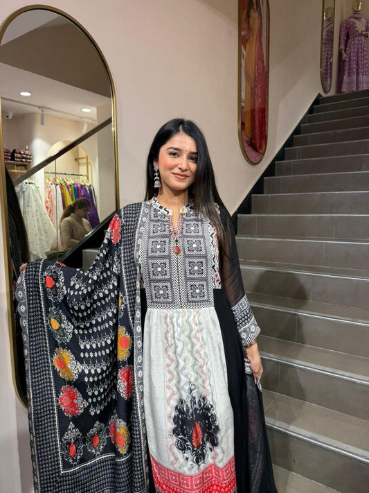 Black Printed Kurta Set with Dupatta – Ethnic Geometric & Floral Design for Women
