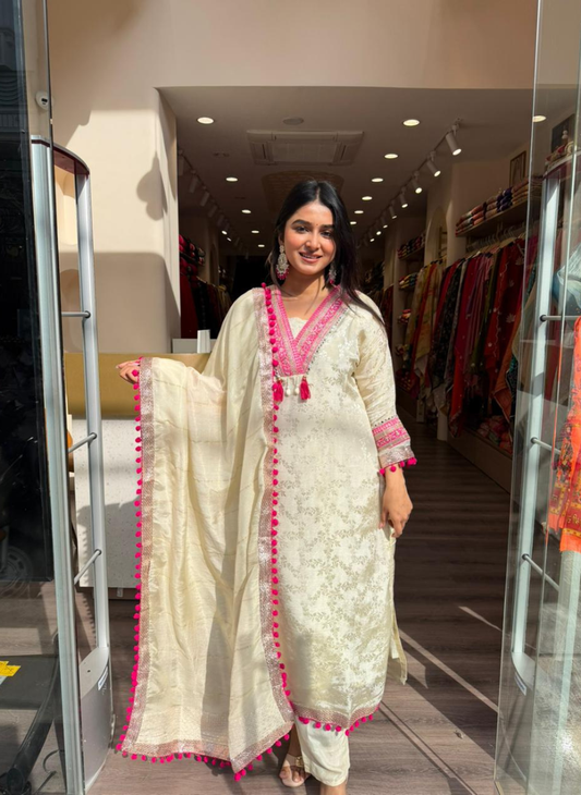 Women Off White Floral Woven Kurta Set with Pink Embroidered Dupatta