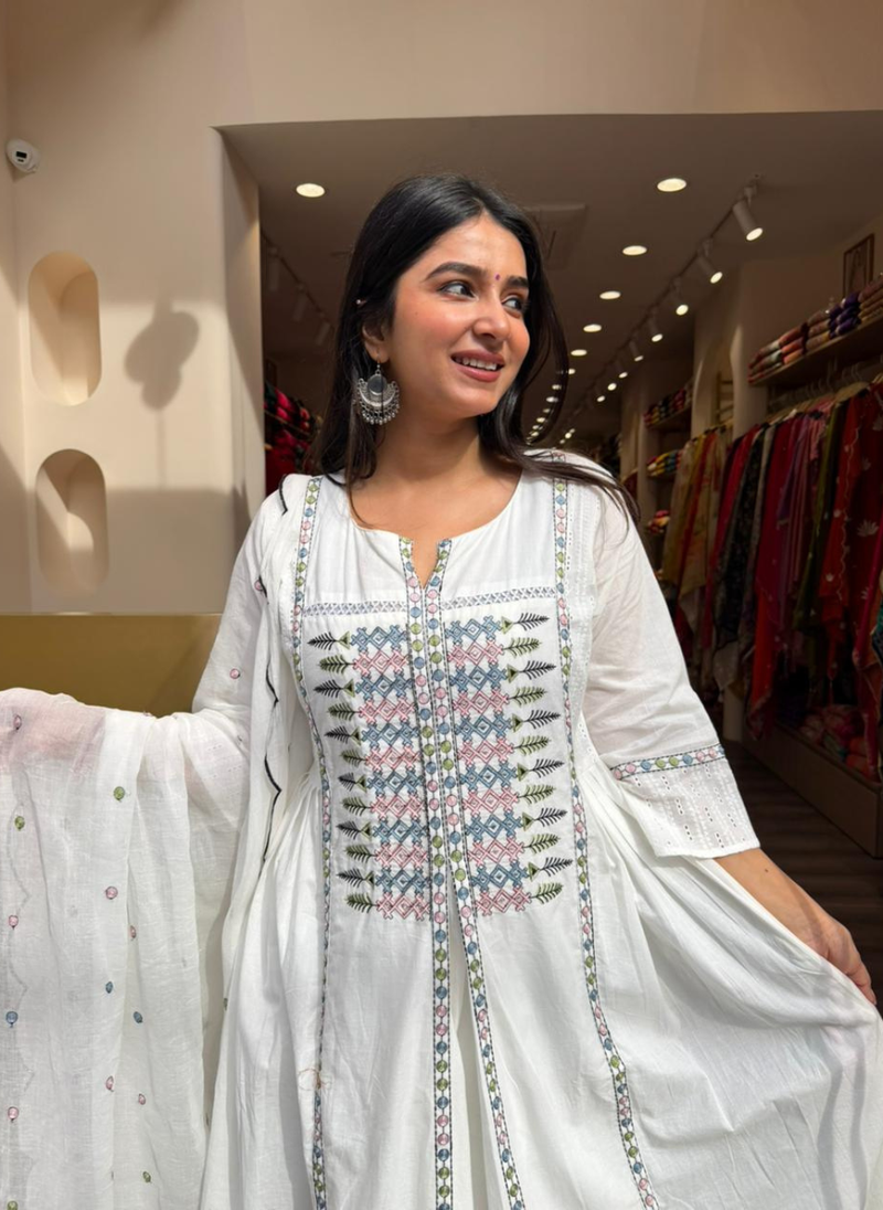 Women White Embroidered Kurta Set with Matching Dupatta