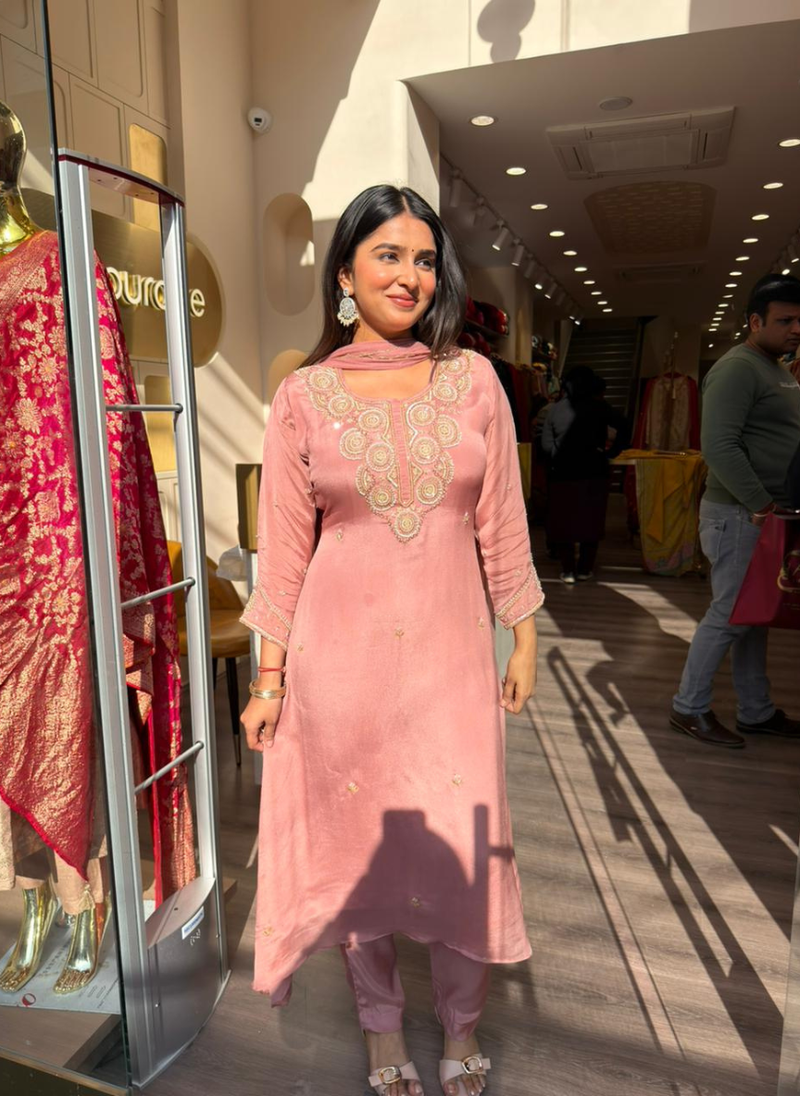 Women Blush Pink Embroidered Kurta Set with Dupatta | Elegant Festive Ethnic Wear