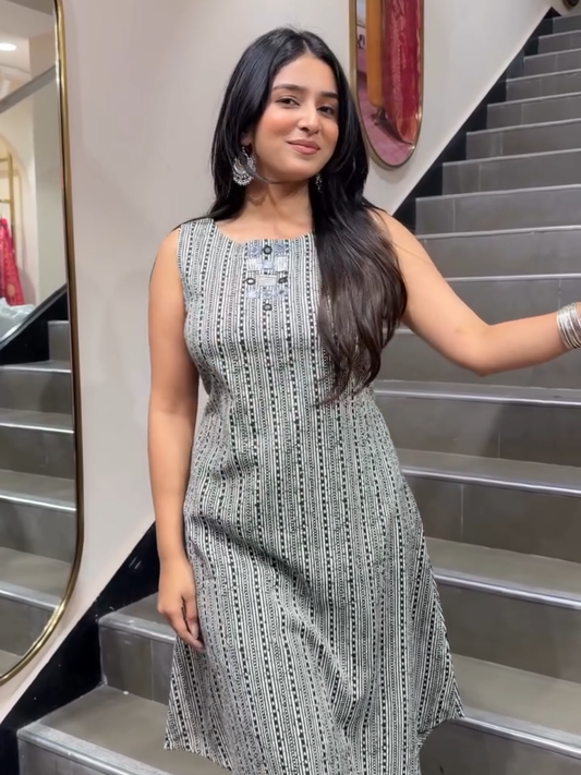 Women Black & White Printed Sleeveless Kurti | Elegant Straight Fit Ethnic Top