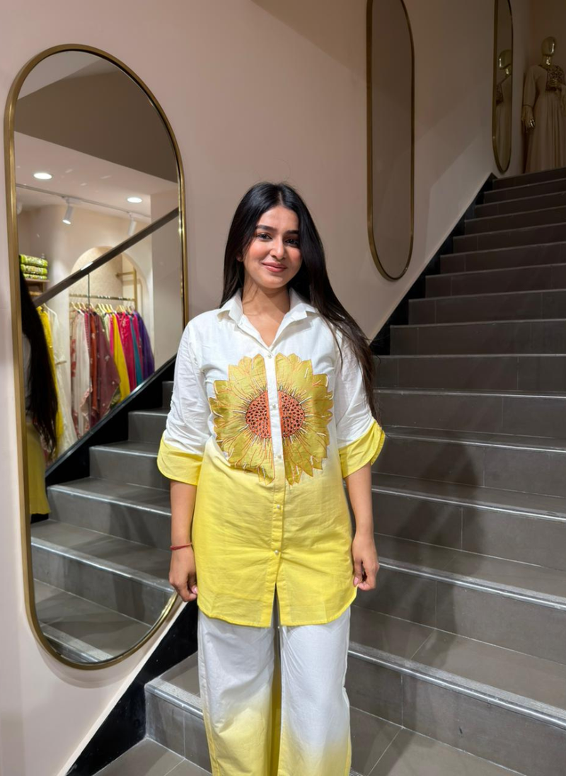 Women White & Yellow Sunflower Print Kurta Shirt with Palazzo Pants