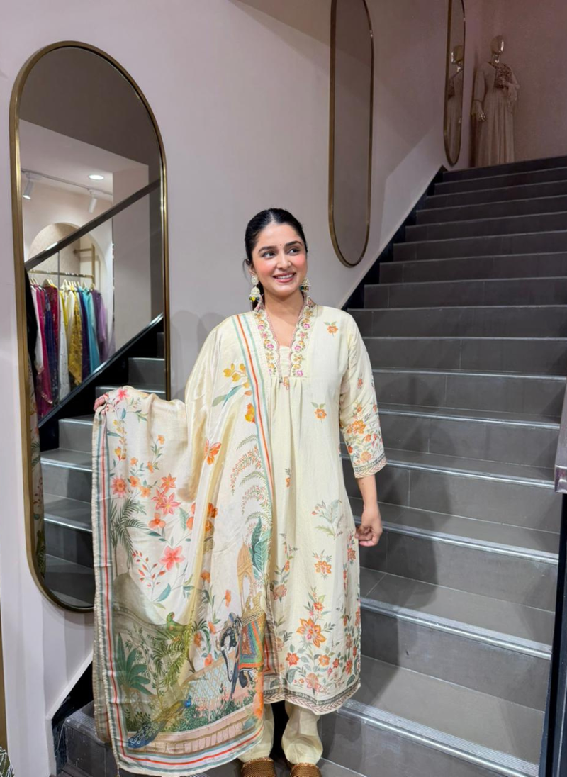 Ivory Floral Printed Kurta Set with Dupatta – Elegant Festive & Summer Wear