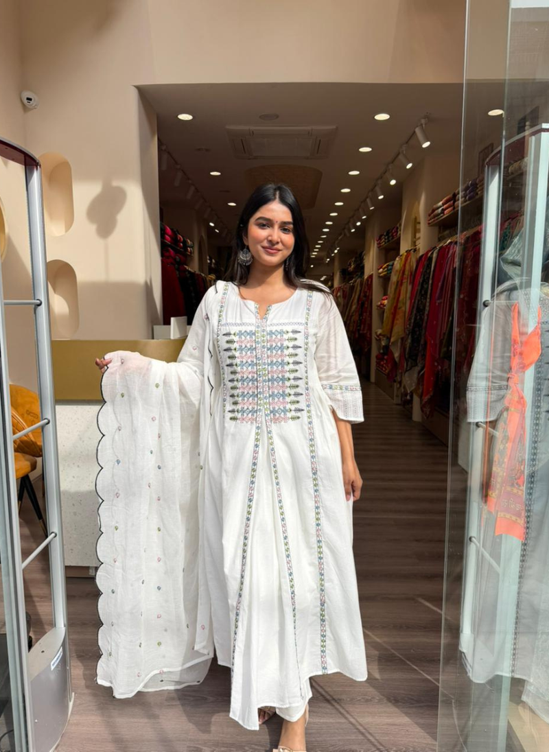 Women White Embroidered Kurta Set with Matching Dupatta