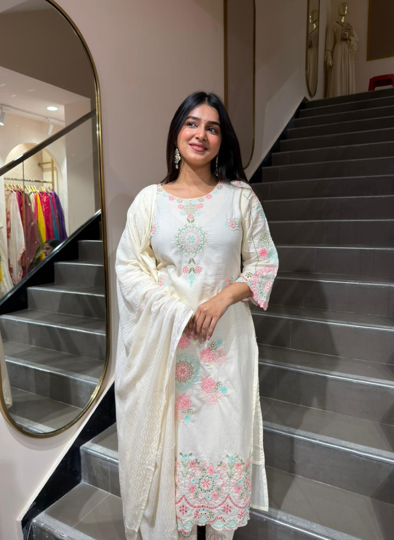 Women Off White Embroidered Kurta Pant Set with Dupatta