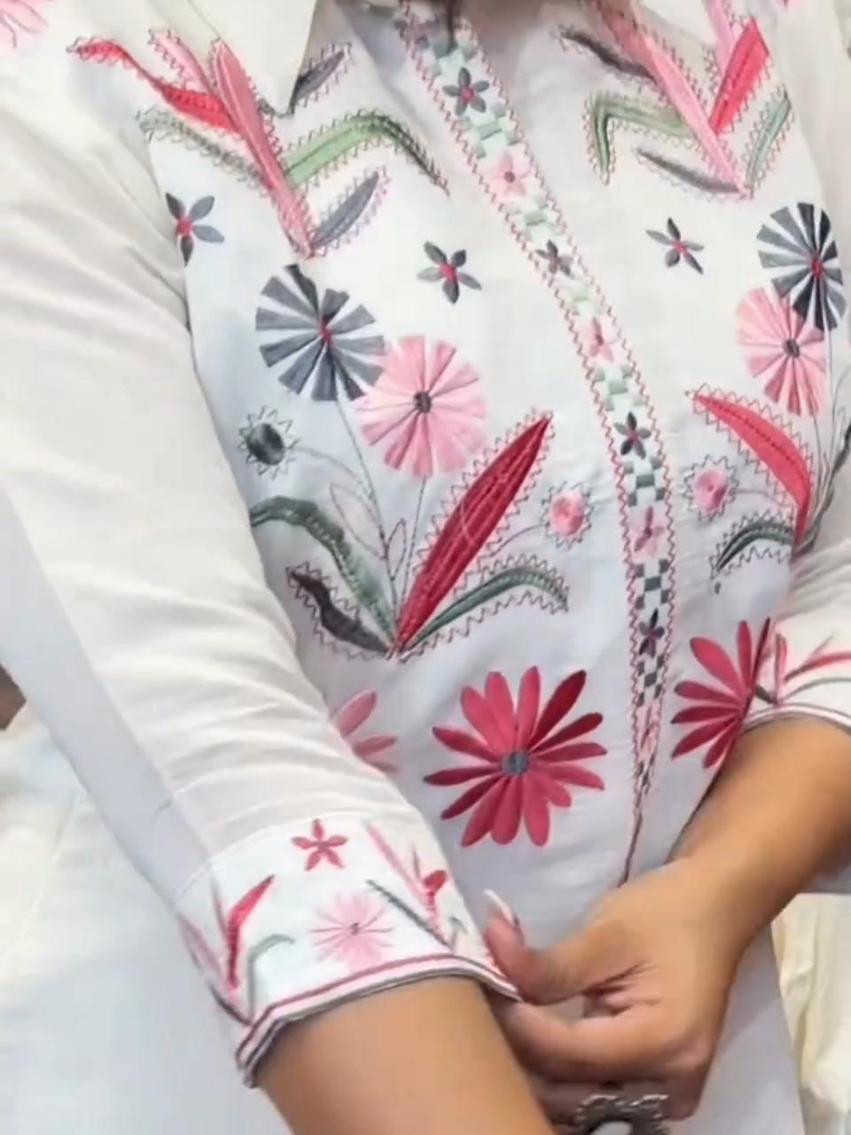White Pink Floral Embroidered Kurta Pant Set for Women | Elegant Daily Ethnic Wear