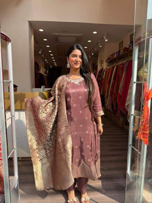 Mauve Brown Banarasi Woven Kurta Set with Rich Dupatta for Women