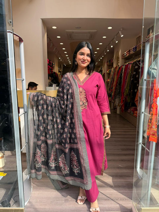 Magenta Cotton Kurta Set with Black Printed Dupatta for Women