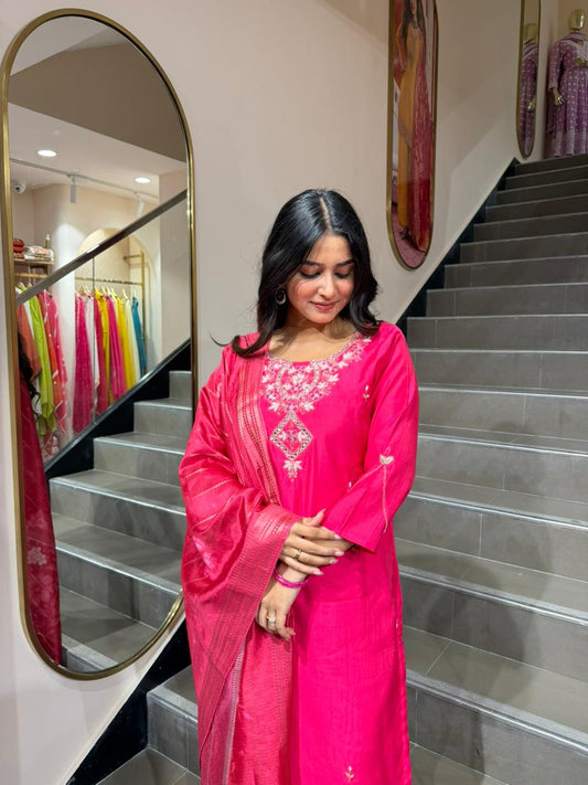Hot Pink Embroidered Lawn 3 Piece Suit for Women – Elegant Kurta Set with Dupatta