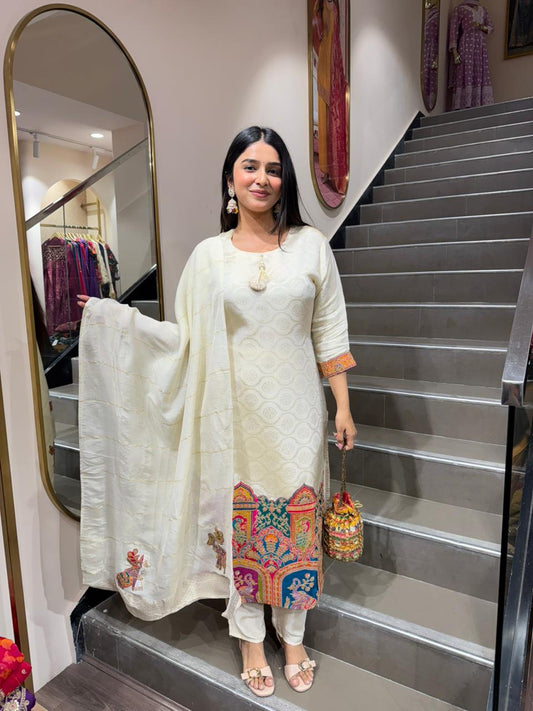 Off White Embroidered Kurta Set with Printed Hem & Dupatta for Women
