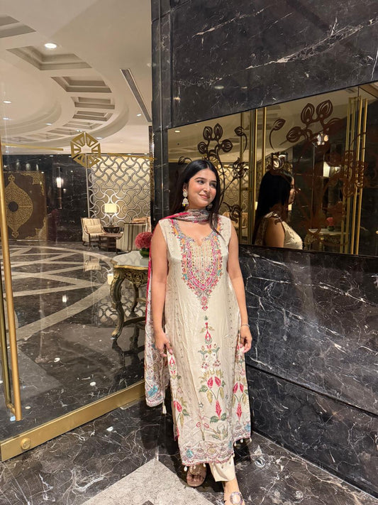 Elegant Beige Embroidered Lawn 3 Piece Suit with Dupatta – Sleeveless Festive Wear