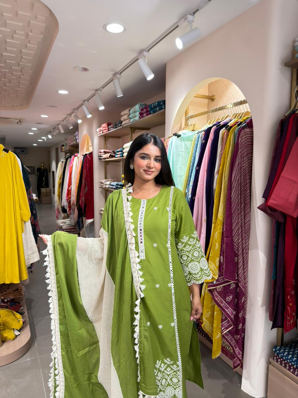 Women Olive Green Cotton Kurta Set with Lace Dupatta – Elegant Ethnic Wear