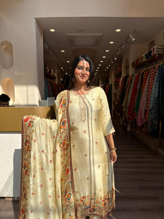 Elegant Cream Printed Kurta Set with Dupatta – Traditional Ethnic Wear for Women