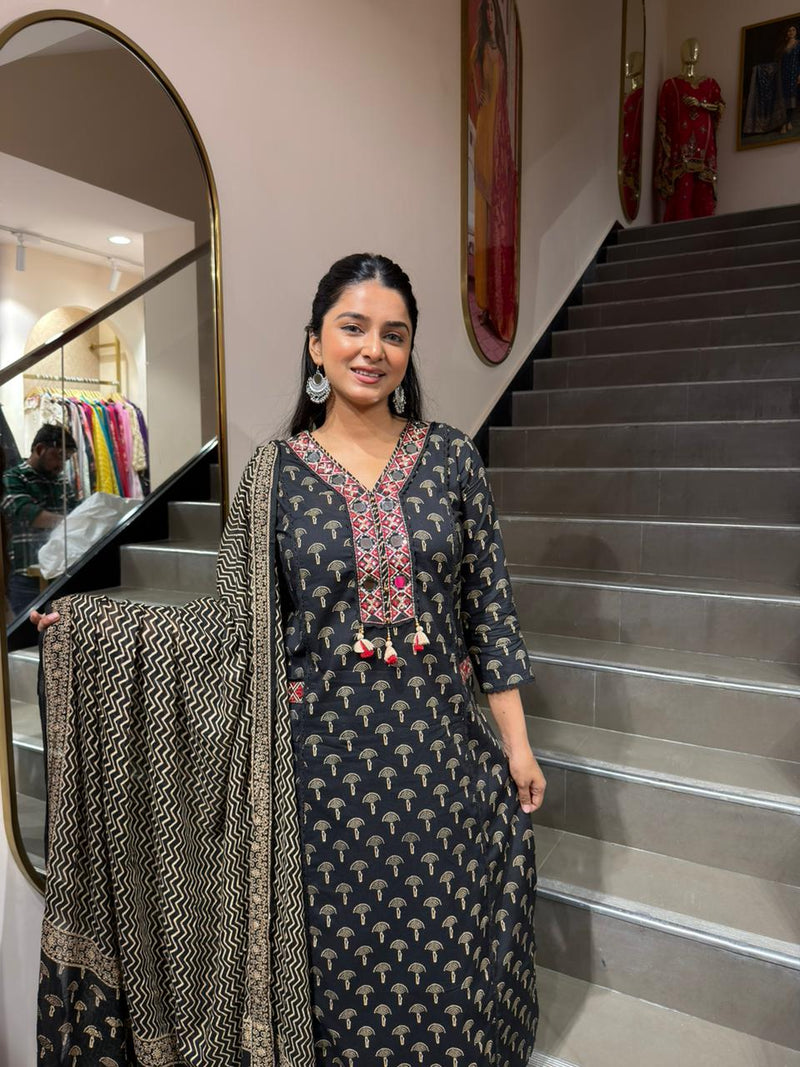 Elegant Black Ethnic Printed Kurta Set with Dupatta for Women