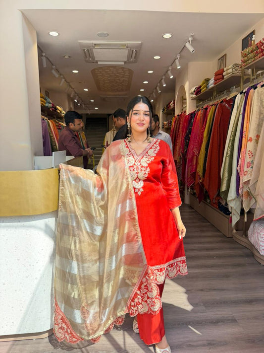 Red Heavy Embroidered Straight Kurta Pant Set with Organza Dupatta for Women