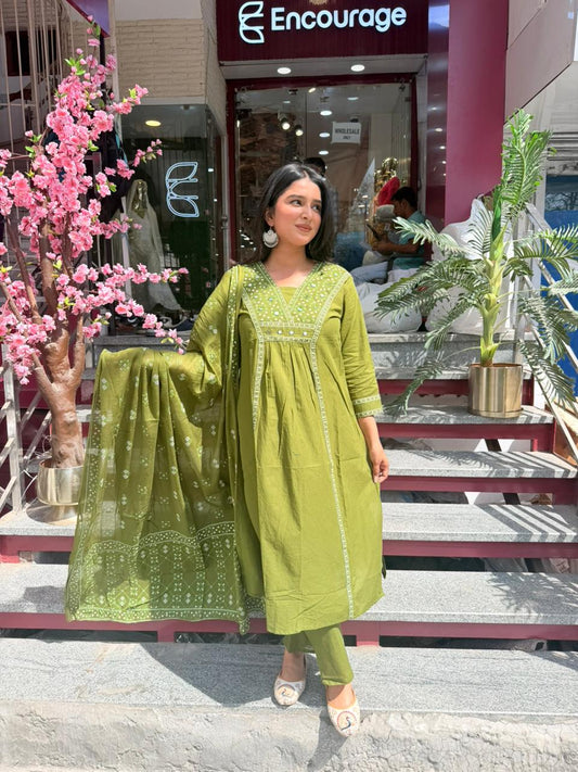 Women Olive Green Embroidered Kurta Set with Dupatta | Elegant Ethnic Wear