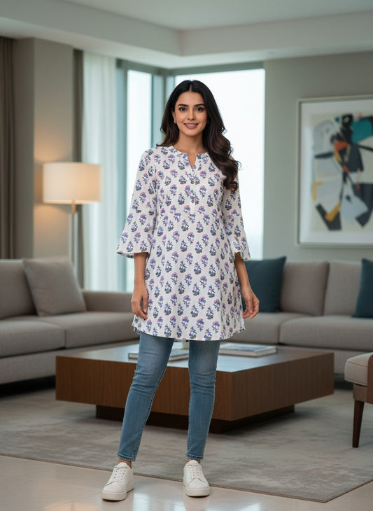 Women’s cotton kurti with 3/4th sleeves in floral motifs